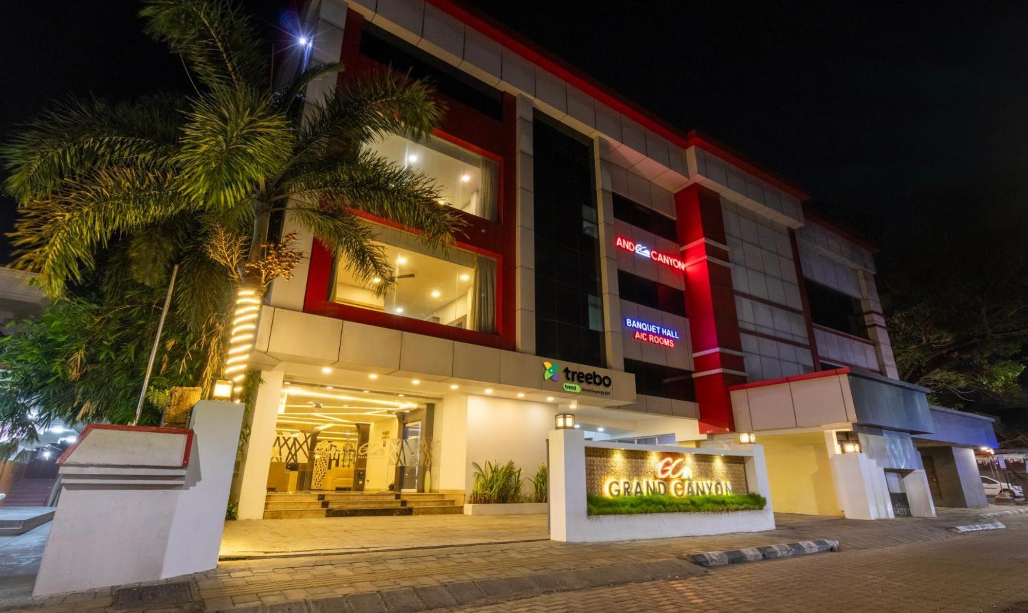 Treebo Grand Canyon By D2V Kochi Exterior photo