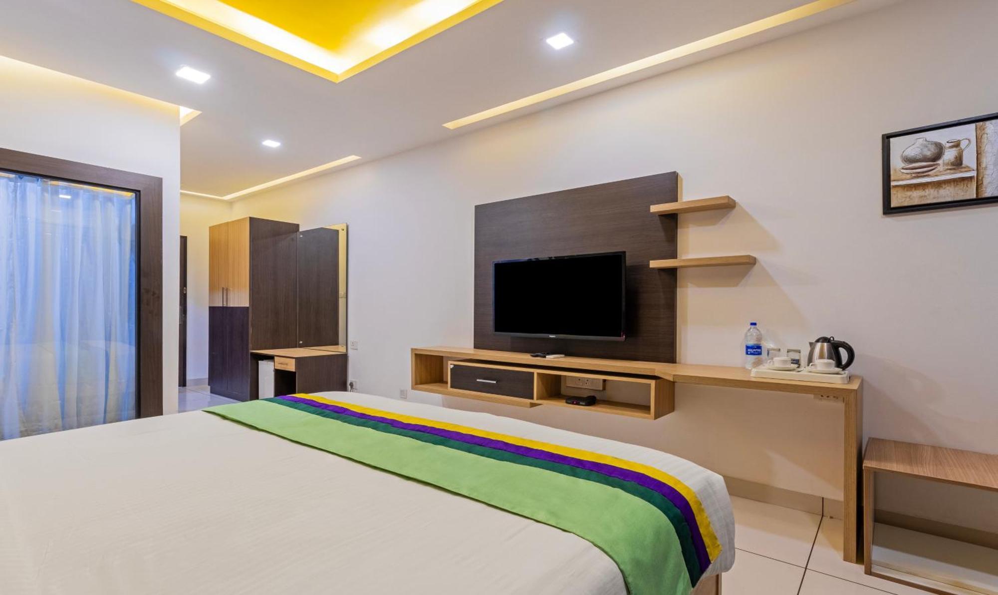 Treebo Grand Canyon By D2V Kochi Exterior photo