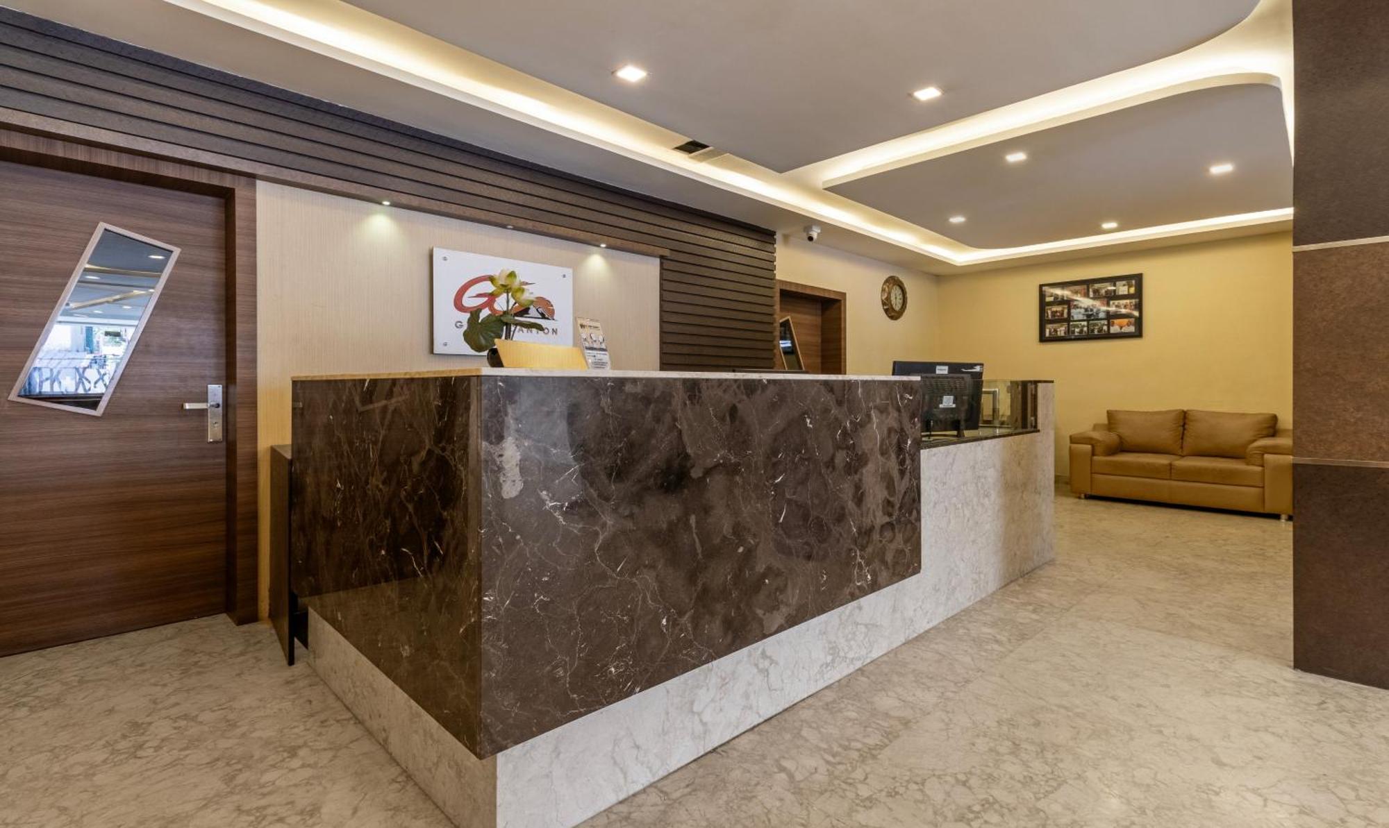 Treebo Grand Canyon By D2V Kochi Exterior photo