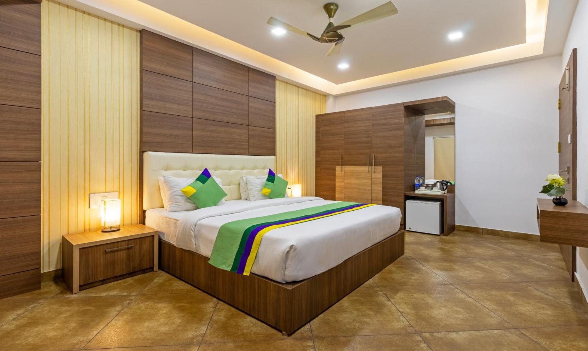 Treebo Grand Canyon By D2V Kochi Exterior photo