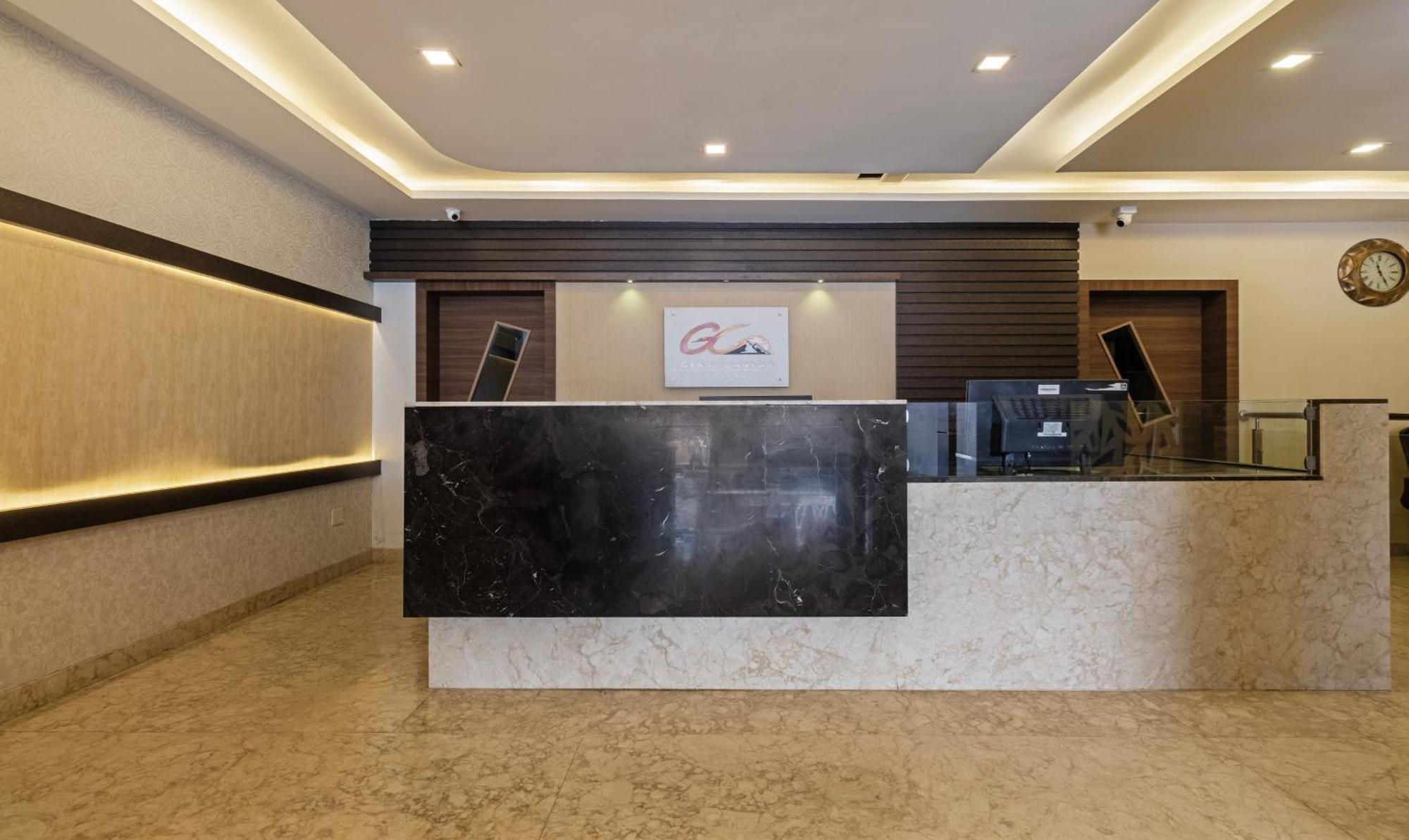 Treebo Grand Canyon By D2V Kochi Exterior photo