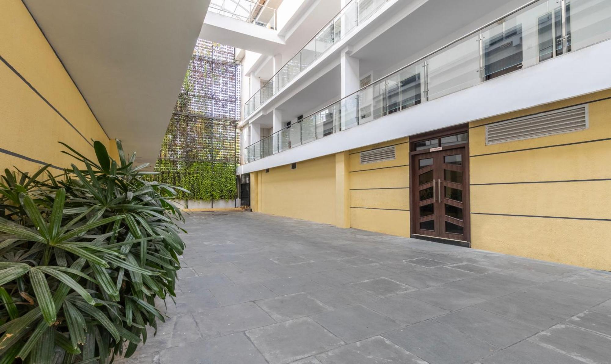 Treebo Grand Canyon By D2V Kochi Exterior photo